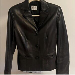 90’s Vintage Italian Black Leather Jacket size xs/s